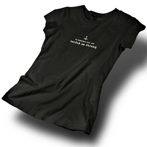 küstenkinners shirt t-shirt barfuß am strand in schwarz für utlaub am meer an ostsee und nordsee mit anker und mode von der küste